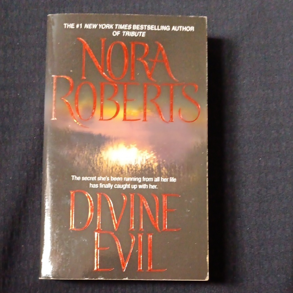 Nora Roberts 'Divine Evil' Book